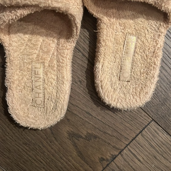 Slippery - Picture 2 of 2